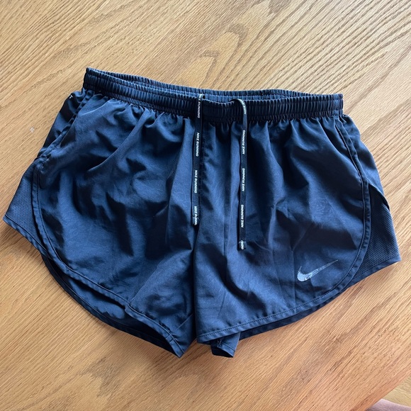 Nike Dri-fit Shorts (2) - Picture 2 of 10